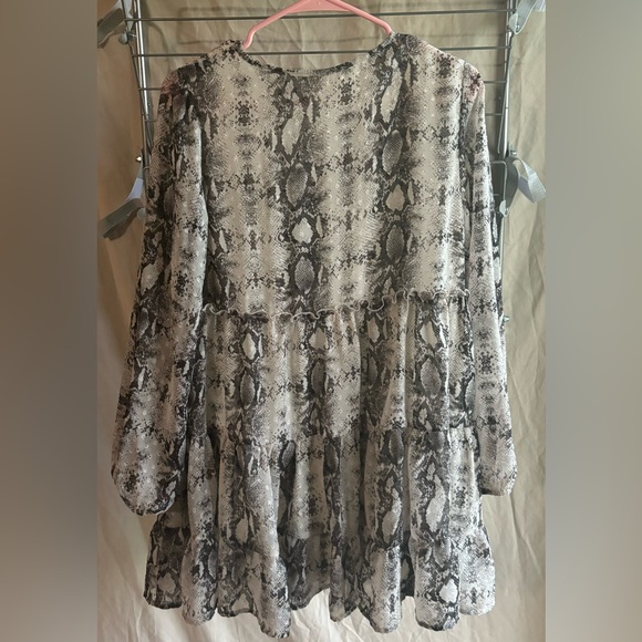 Altrd state dress - Picture 2 of 2